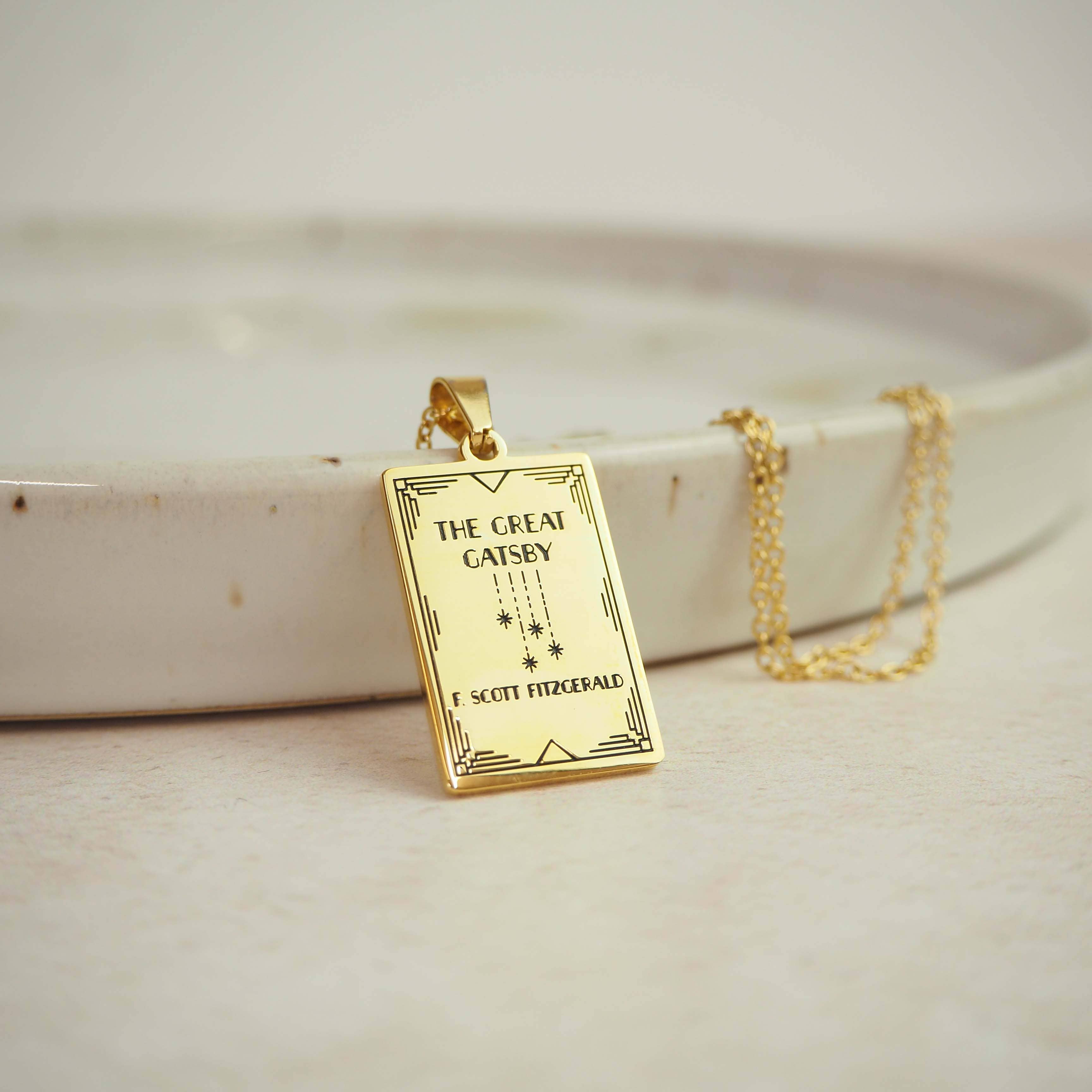LiteraryEmporium - Wholesale Pendant/Charm Necklace - The Great Gatsby Book Necklace1