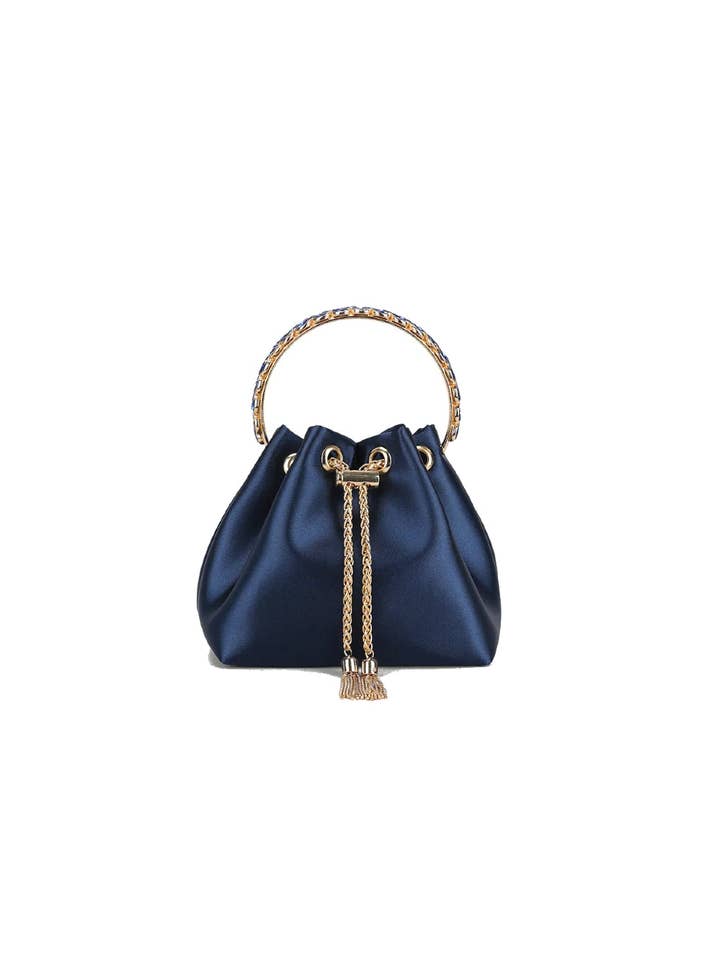 Sac de soirée en satin bleu marine avec poignée supérieure pour la vente par Aftershock London