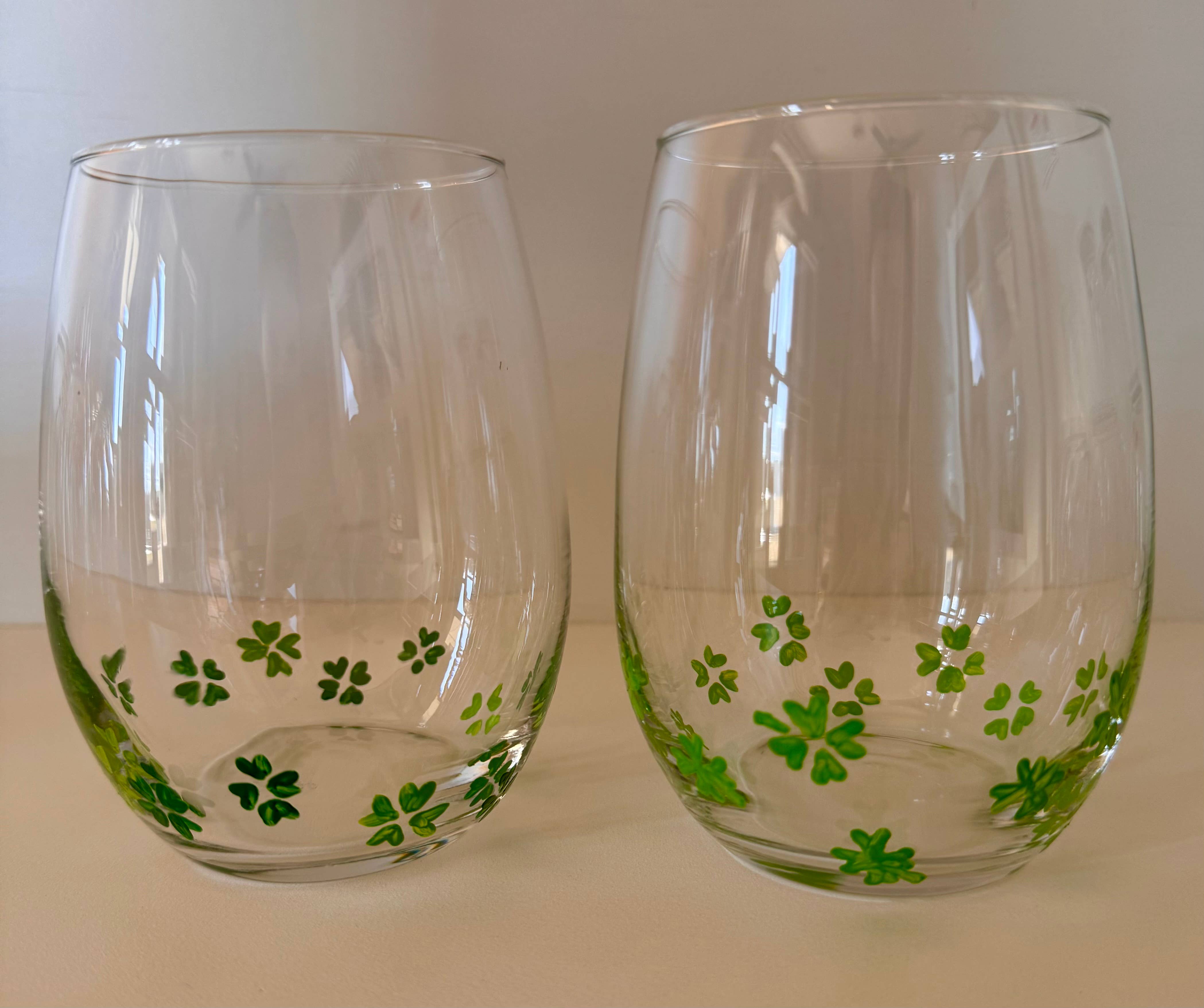 Hand Painted Glass, Co - Wholesale Jug - Hand-Painted Shamrock Stemless Wine Glass – 20 oz3