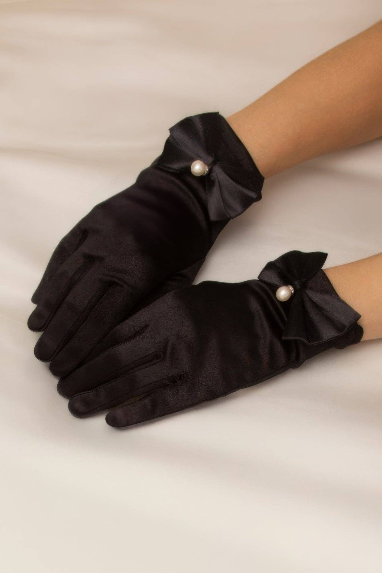 CC Wholesale Clothing - Wholesale Gloves – Women's - Women's Bridal Wrist Length Satin Gloves