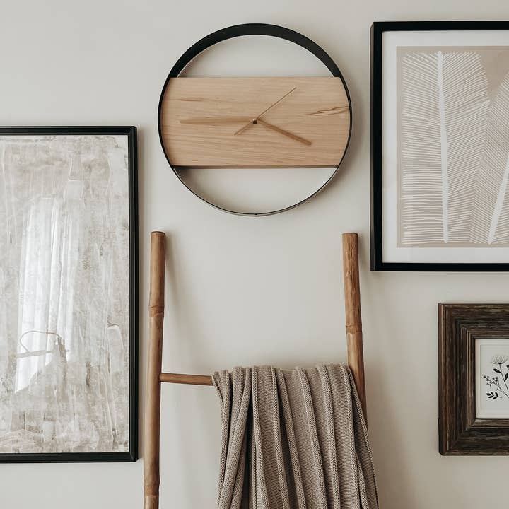 CLOCK - TERRA SUGAR MAPLE for wholesale by Noir et Bois inc.