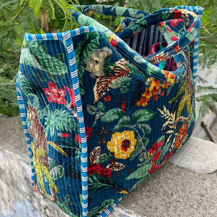 bhavnas boutique - Wholesale Tote Bag - Women's - Monkey Floral Printed Bag Quilted Velvet Cotton Shopping Bag