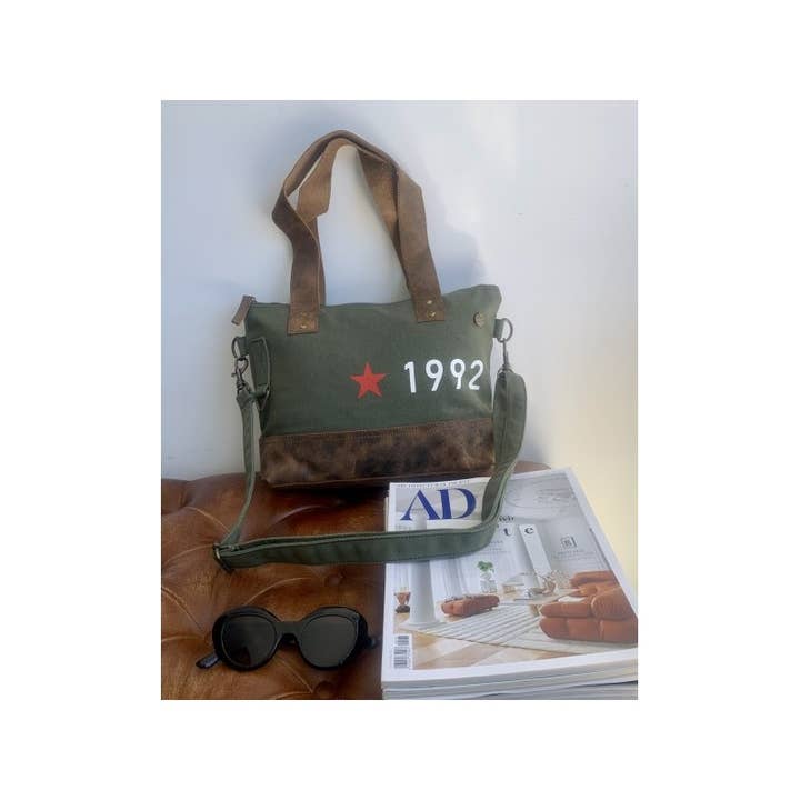 Casa Natura Design SL - Wholesale Shoulder Bag - Unisex - ELIZA EL03 High-Quality Leather Functional Bag