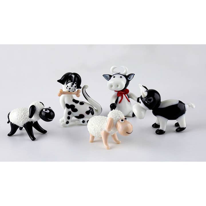 RIKARO - Wholesale Decorative figurine - Dog With A Bone Figurine1