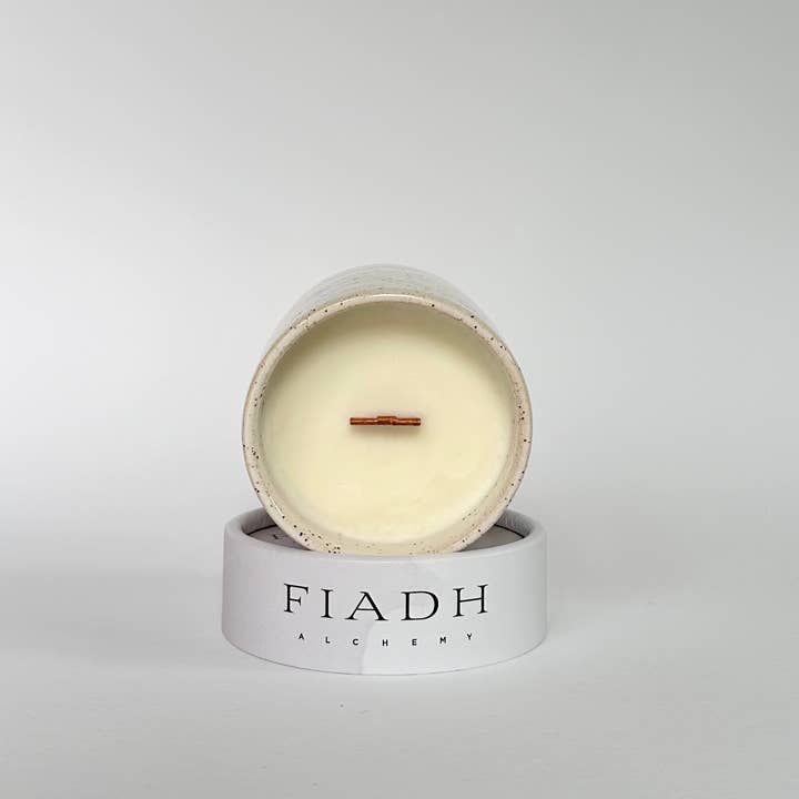 aura palo santo & røgelse | keramisk stearinlys for engroshandel hos FIADH Alchemy
