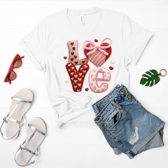 T-shirt à manches courtes Valentine's Times - Amour du fil pour la vente par Kulture Designed Co.