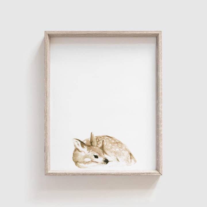 Impresión artística de ciervo en reposo. para venta al por mayor de Tabitha Paige