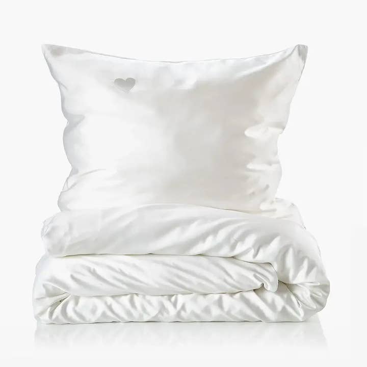 Parure de lit en bambou avec taie d’oreiller et housse de couette pour la vente par Yuaia Haircare