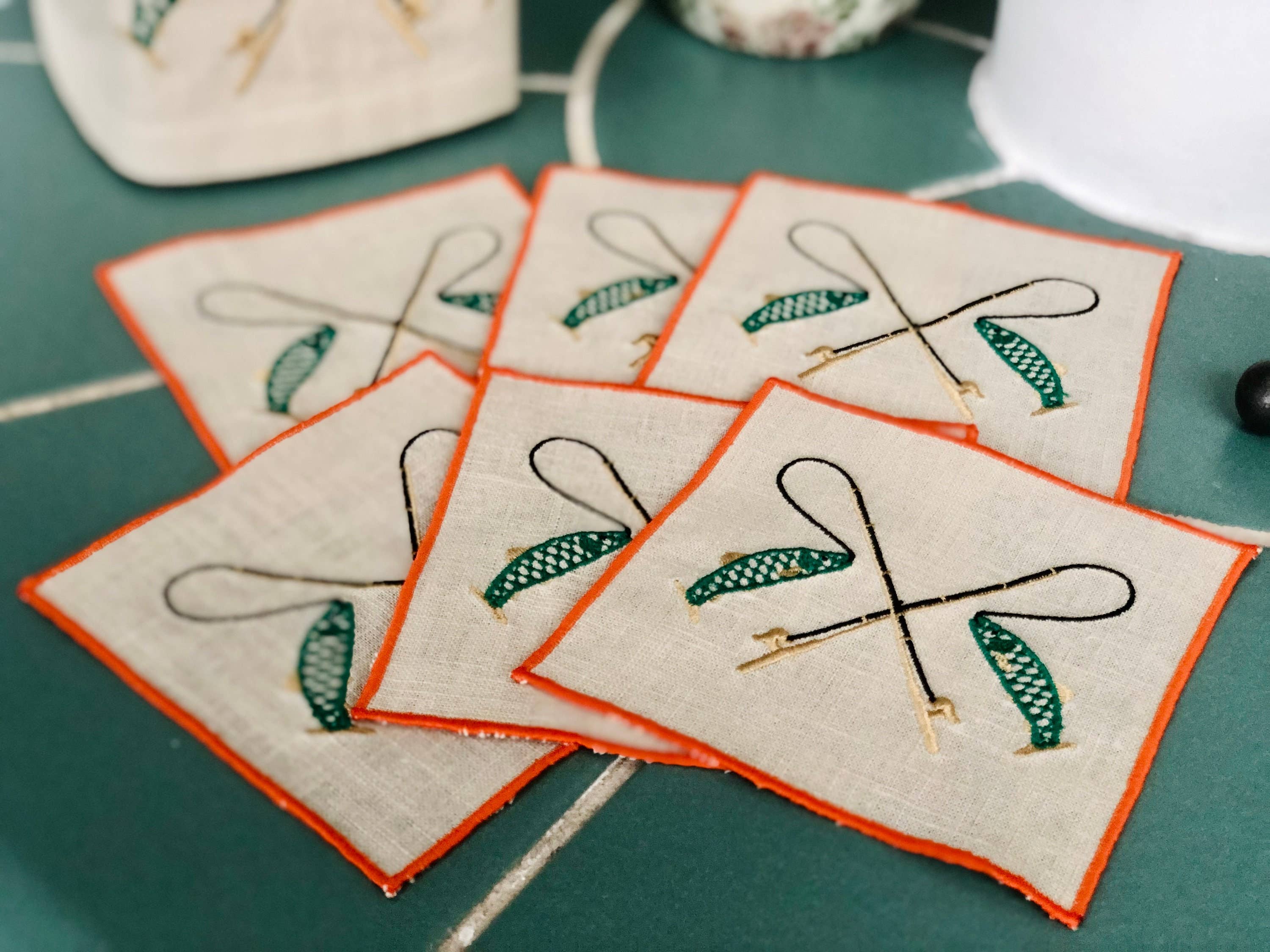 Belle Linen - Vendita all'ingrosso Tovaglioli da tavola in stoffa - Set di 4 o 6 tovaglioli cocktail in lino ricamati con tema pesca5