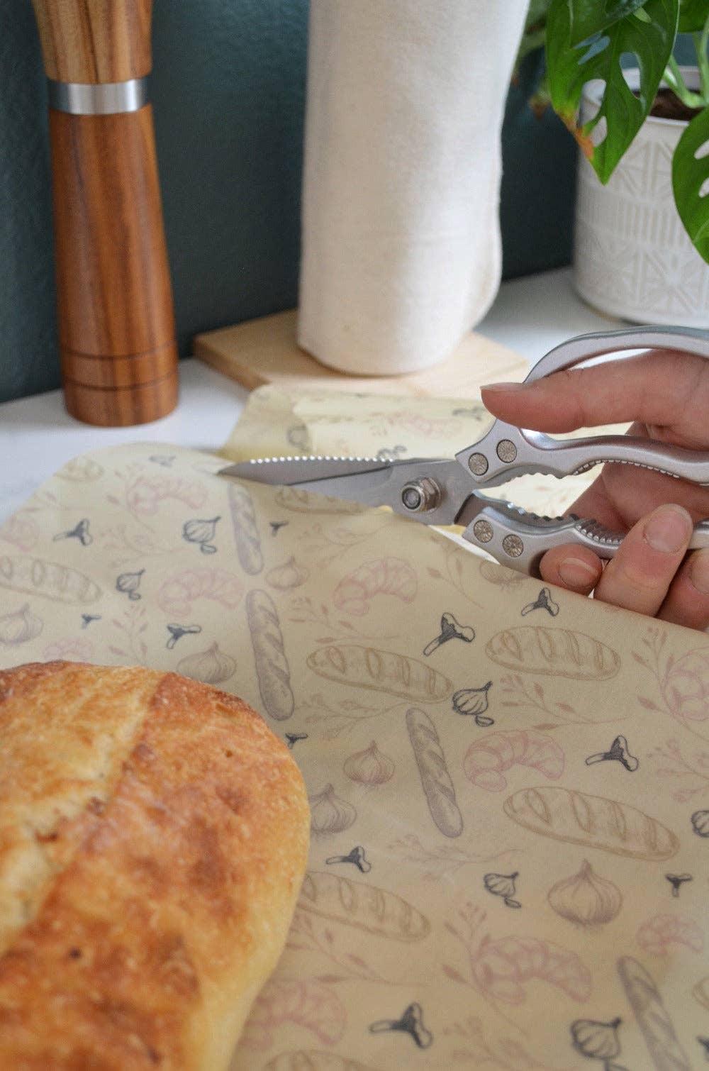 Me Mother Earth - Wholesale Food Storage Wrap/Bag - Eco-Friendly Plant-Based Wax Food Wrap Roll- 5ft2