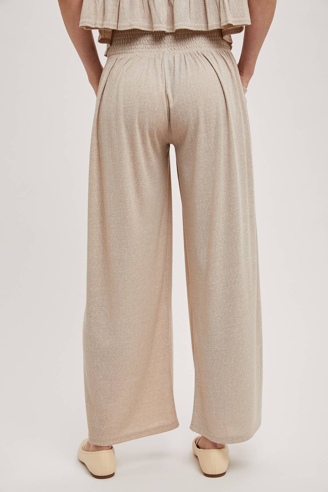 Bluivy – wholesale Set med topp och byxa – Dam – AVSLAPPNAD STICKAD SMOCKAD TOPP OCH BREDA BYXOR SET11