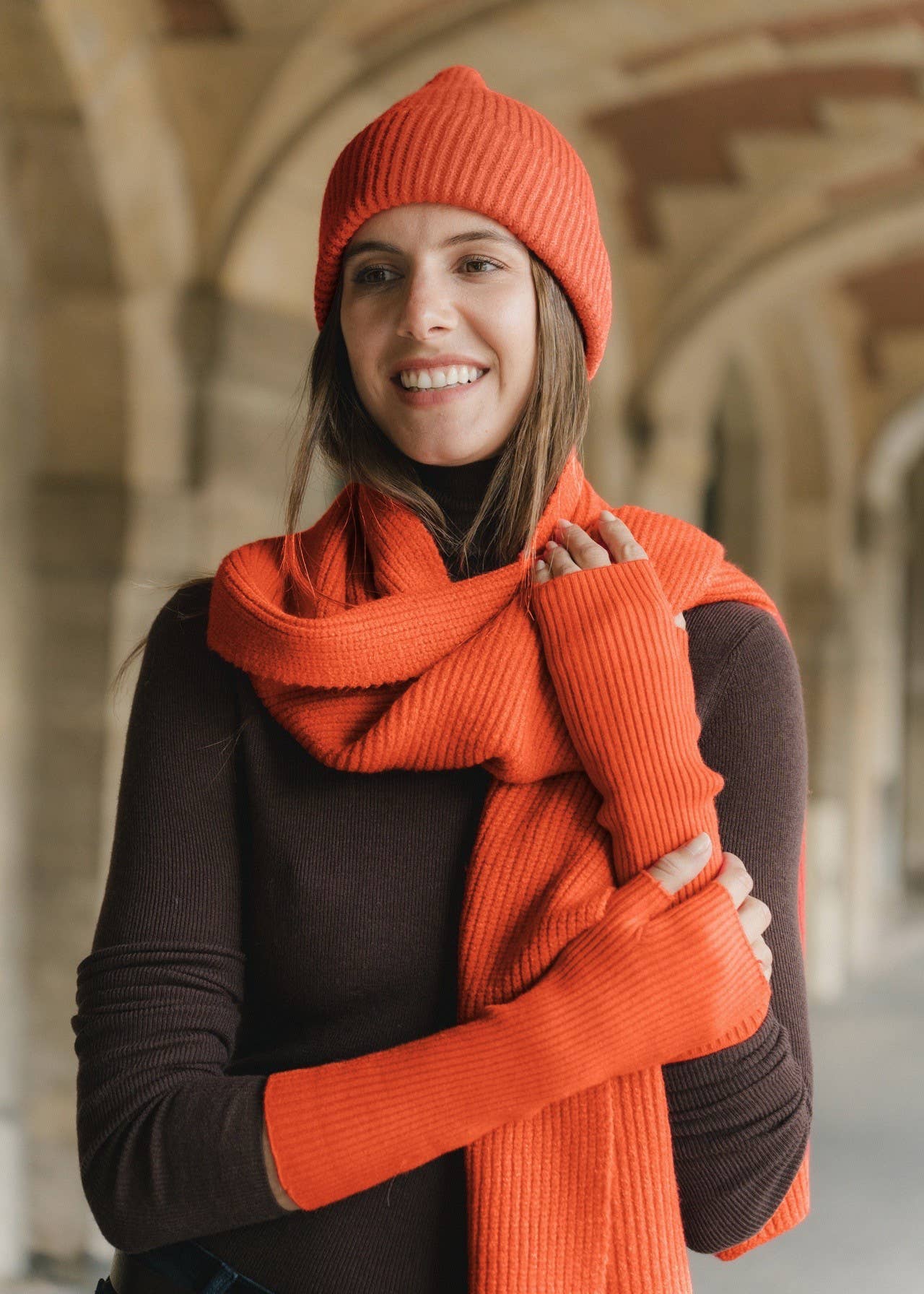 JULIA PARIS – Engroshandel Tørklæde - Dame – Ensfarvet strikket tørklæde14