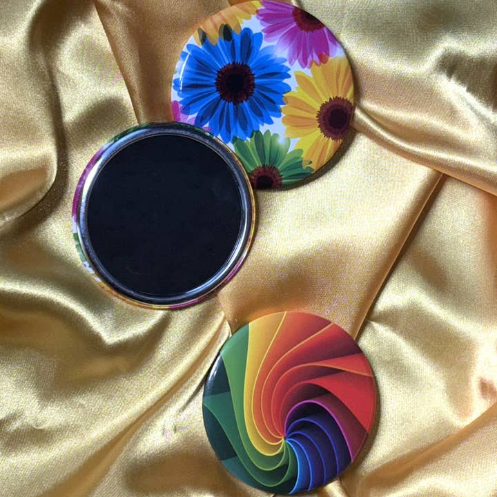 VIAI Beauty - Wholesale Compact Mirror - Pocket Mirror1