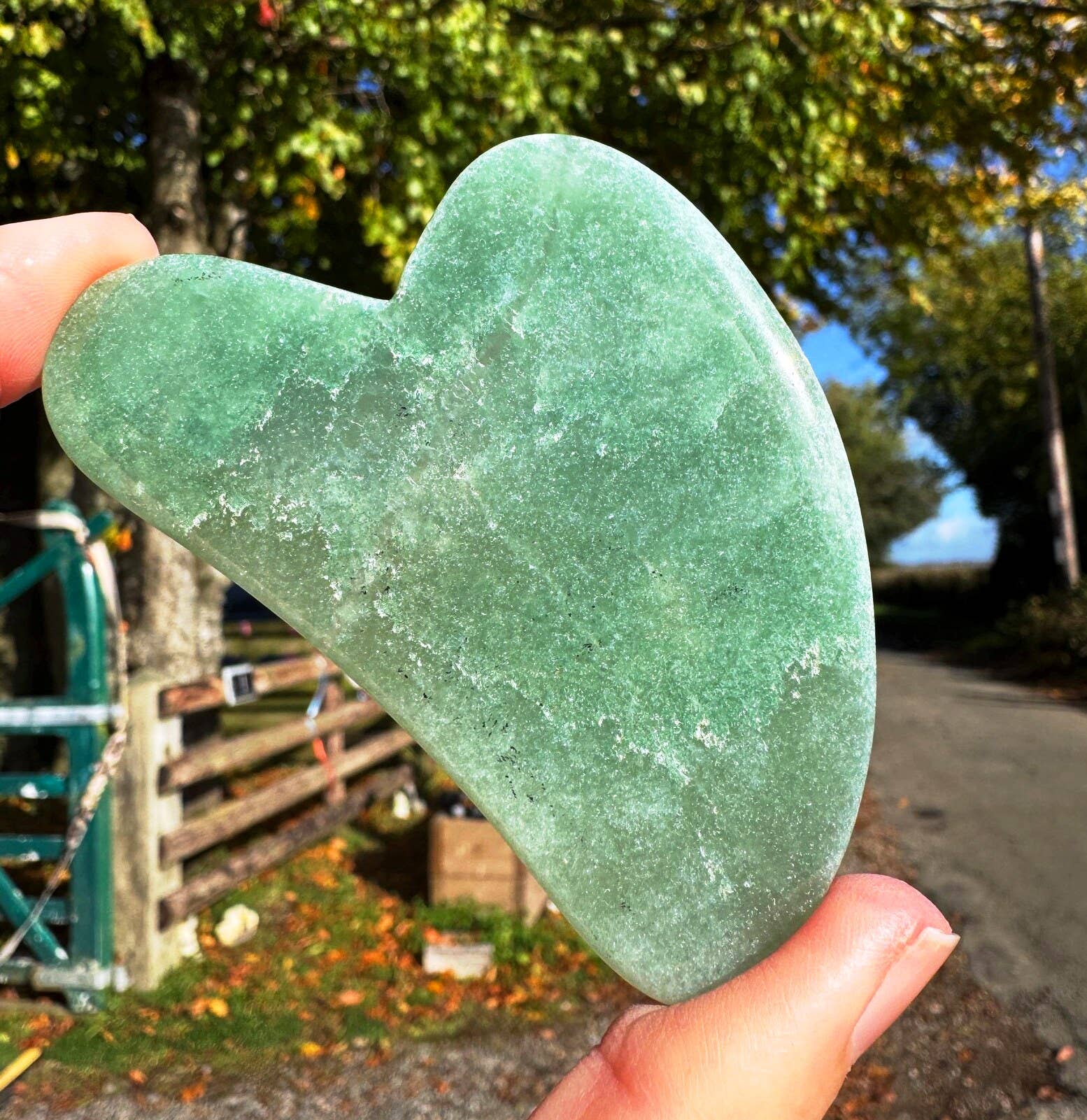 Elf Kendal Hippies - Wholesale Gua Sha Tool - Gua sha gemstone facial massager crystal gua sha heart stone8