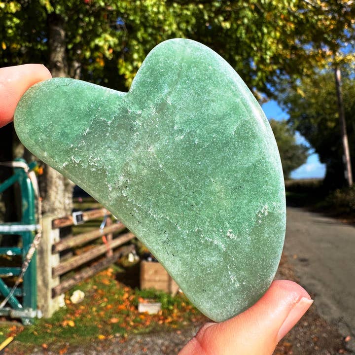 Elf Kendal Hippies - Wholesale Gua Sha tool - Gua sha gemstone facial massager crystal gua sha heart stone4