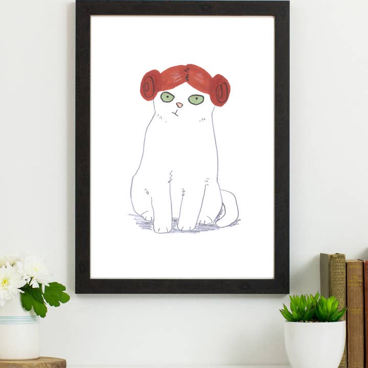 Perruque imprimée chat blanc dans la princesse Leia pour la vente par Jo Clark Design