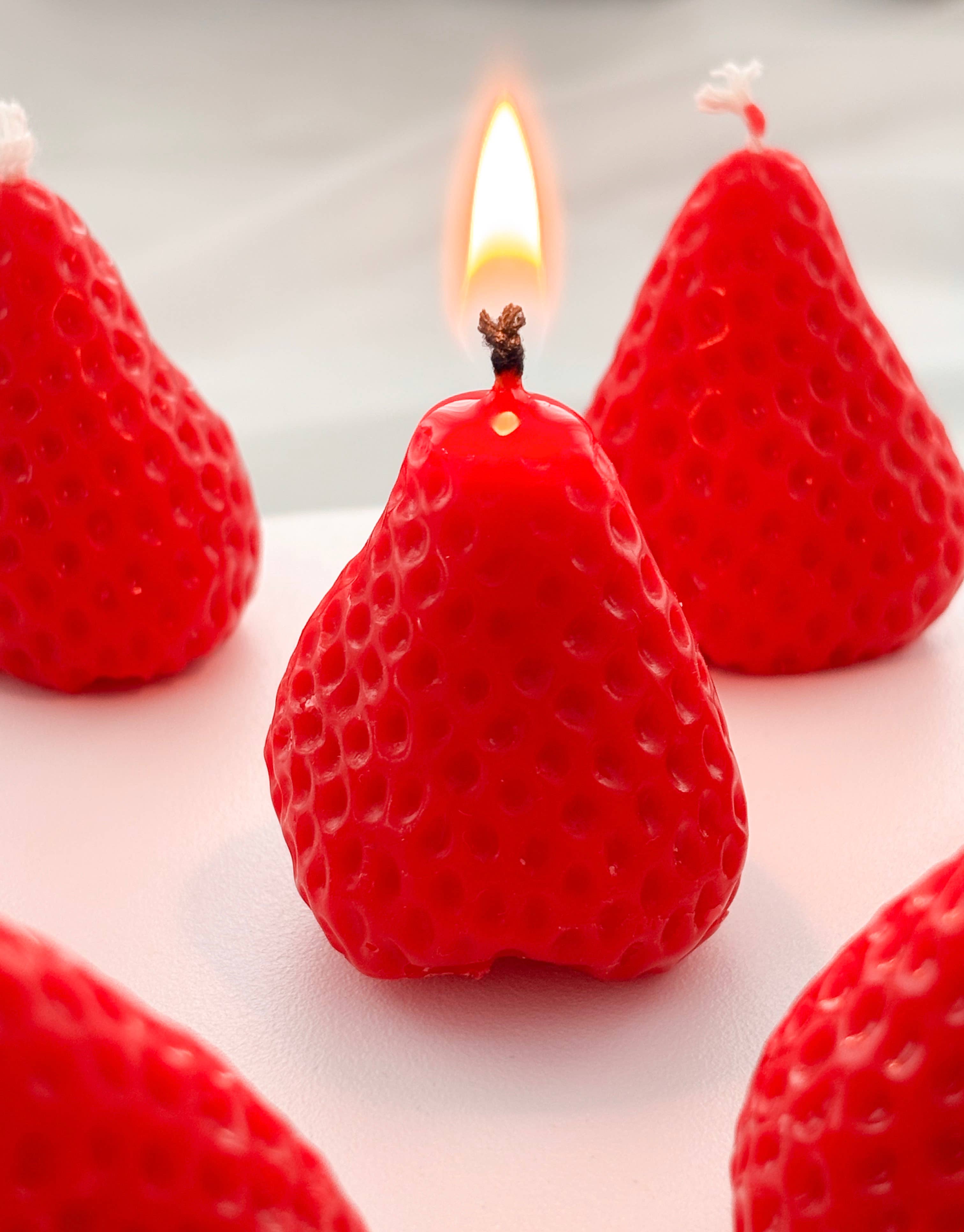Beelight Candles - Wholesale Novelty Candle - Strawberry Candle  – Handmade Beeswax Candles1