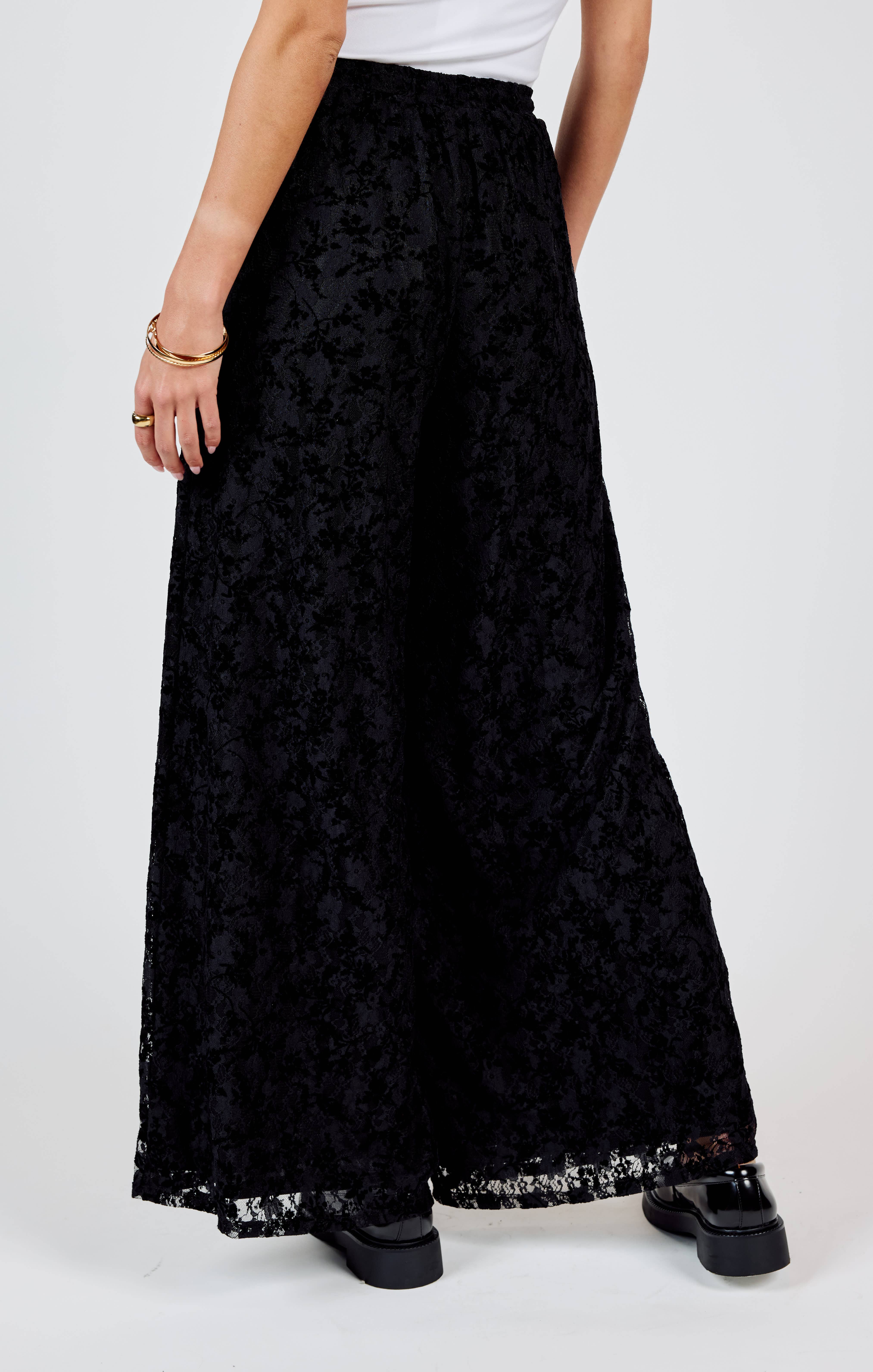 Sadie & Sage – Engroshandel Bukser - Dame – At Dusk Velvet Lace Bukser med brede ben: SORT13