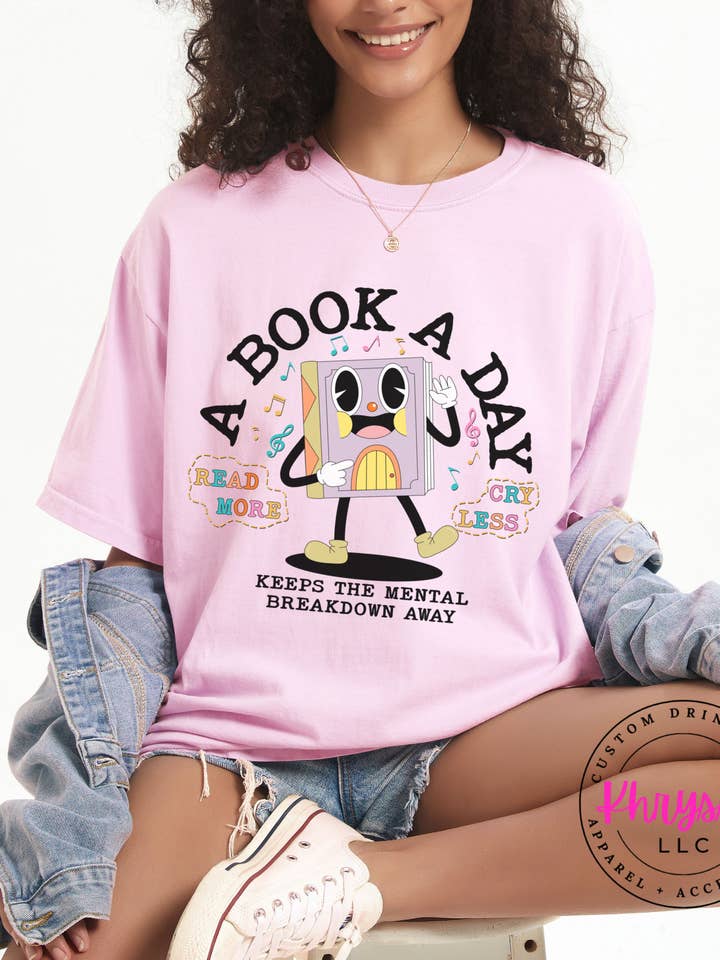 Um Livro Por Dia Afasta a Depressão T-shirt Comfort Colors por atacado de Khryssy,LLC