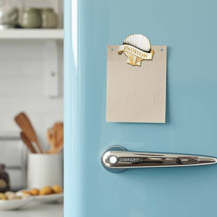 Gorgeous Little Bits Ltd – wholesale Magnet – Custom location scallop shell coastal ocean magnet1