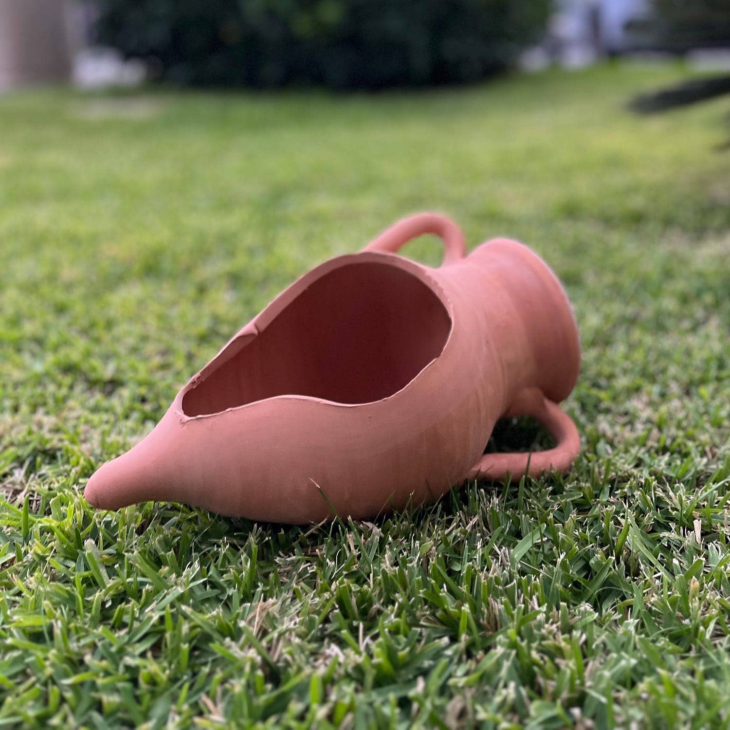 Etnico del Mondo - Wholesale Plant Pot - Engraved Pointed Amphora in Terracotta6