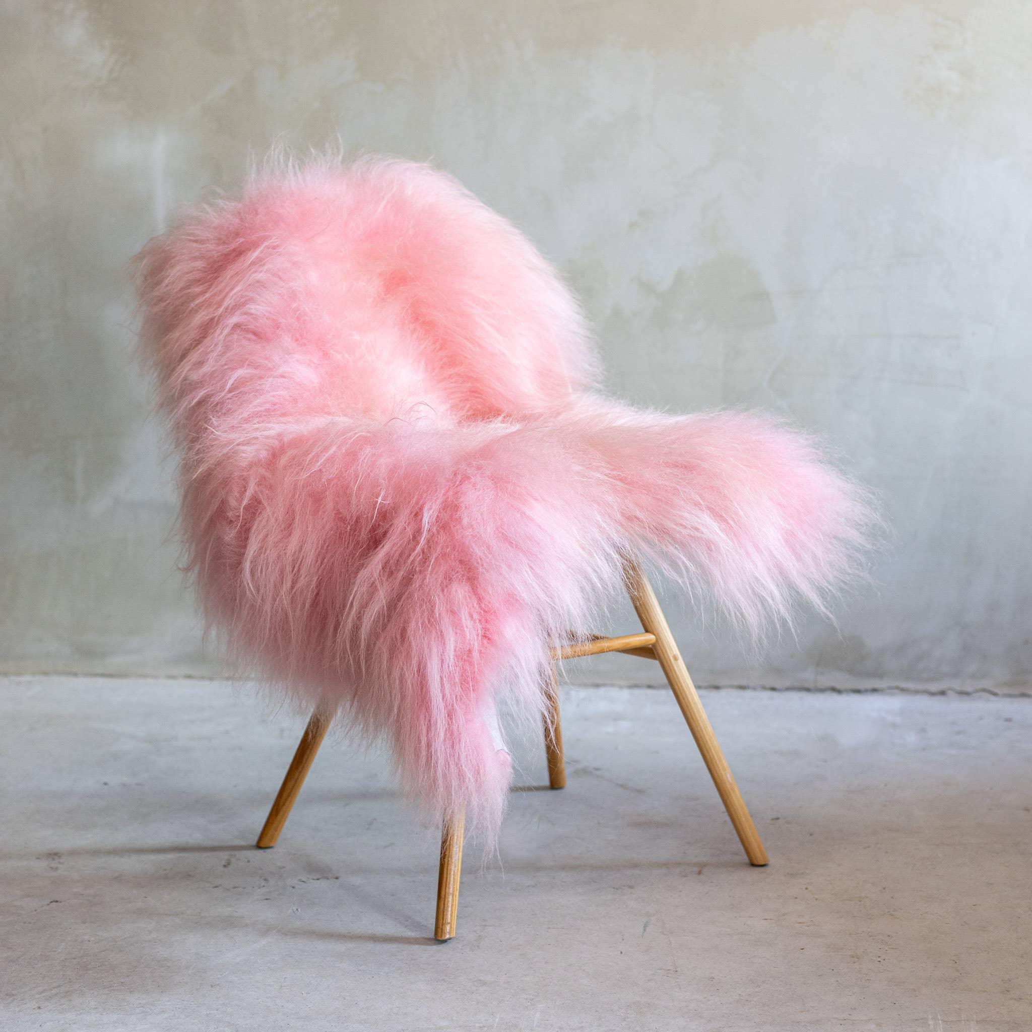 Van Buren - Wholesale Chair - Icelandic sheepskin dyed | 16 colors7