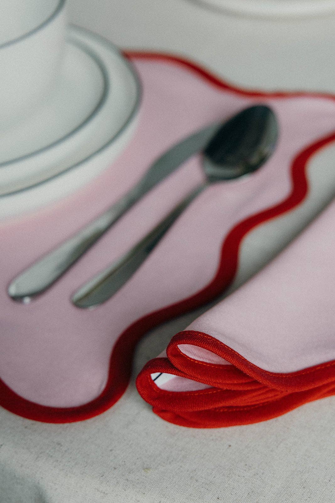 Vivé - Wholesale Dinner & Cloth Napkin - Lilou Scallop NAPKINS (set of 2)5