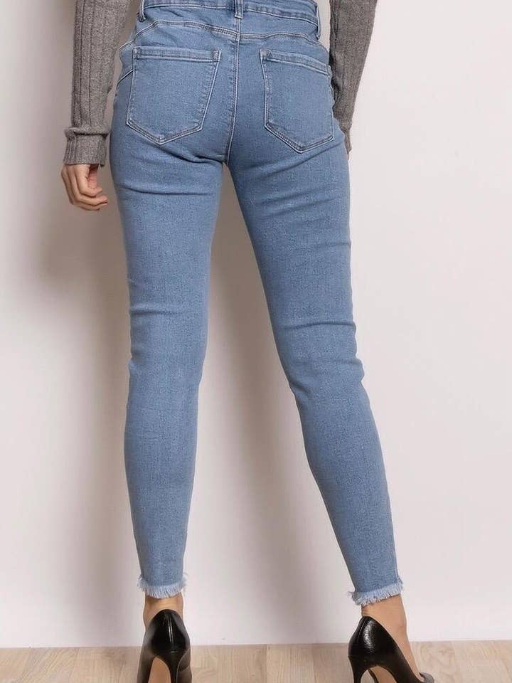 DenimVista - Wholesale Jeans – Women’s - G Smack Frayed Hem Mega Stretch Washed Light Blue Jeans1