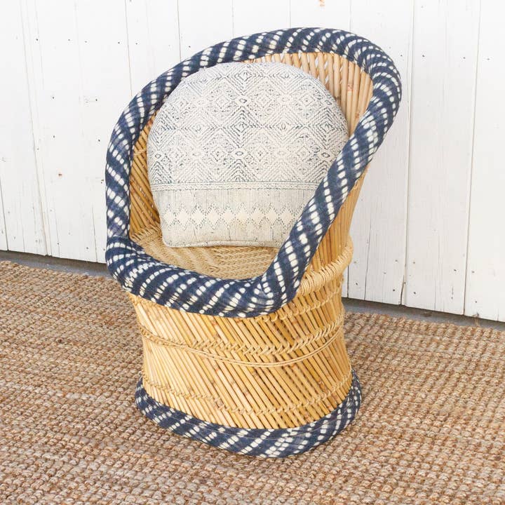 Bohemian Blue & White Bamboo Chair for wholesale by De-cor