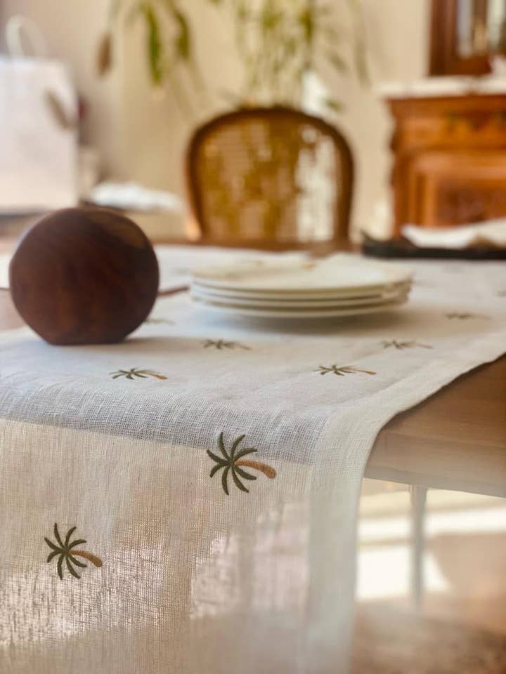 Palm Trees Linen Runner for wholesale by Nile Cottons