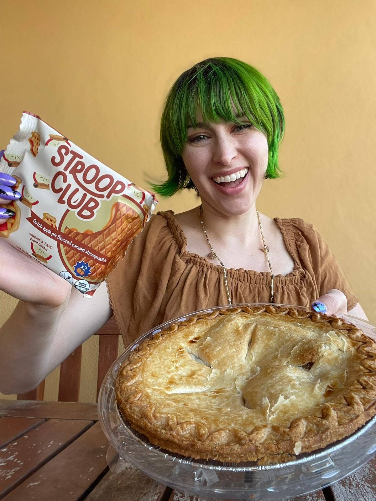 Stroop Club - Wholesale Cookie - Apple Pie Caramel Organic and Plant Based Stroopwafel 2-pack1