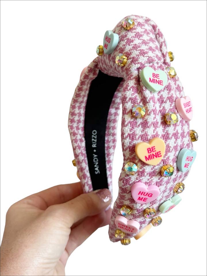 Bandeau Conversation en forme de cœur orné pour la vente par Sandy + Rizzo