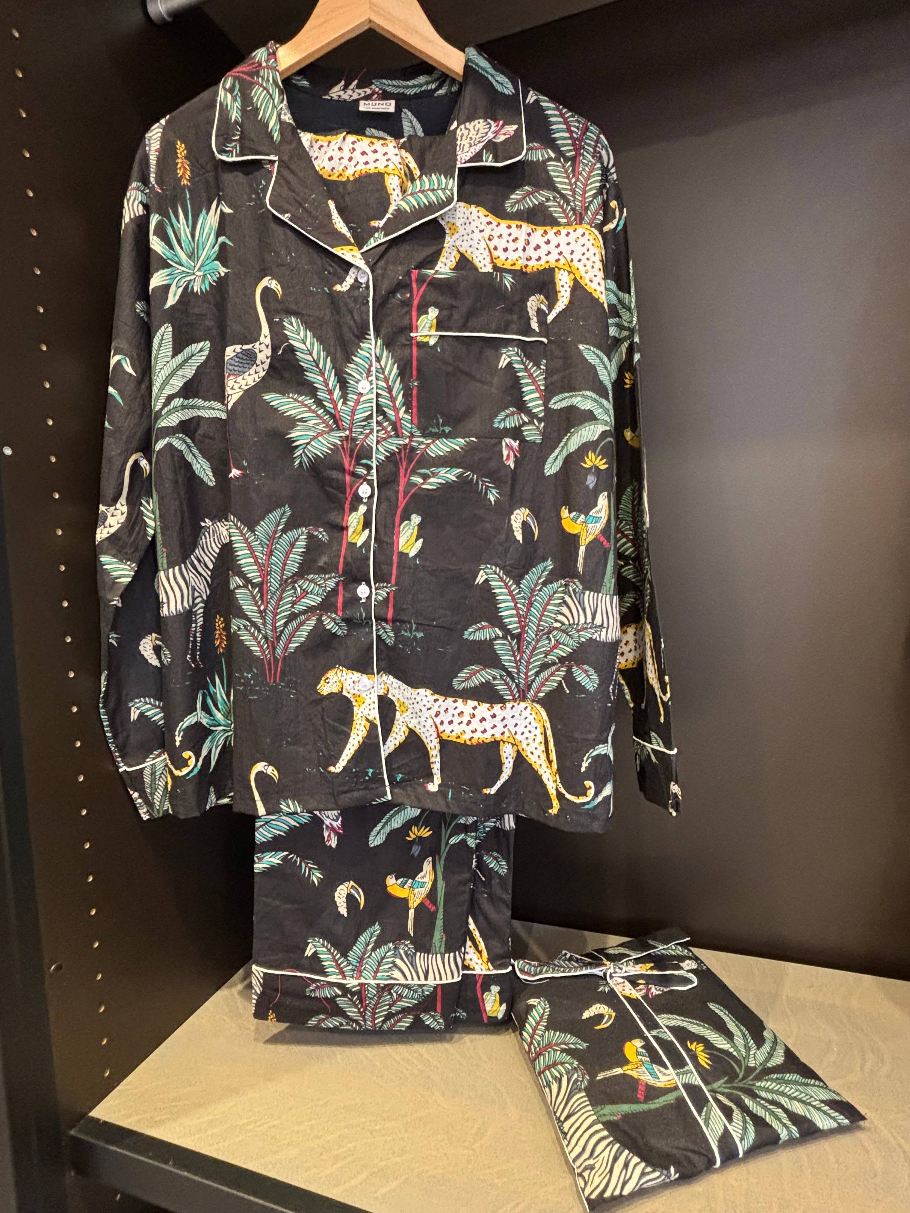 Muno - Wholesale Sleepwear Set - Women's - Black Jungle Indian Cotton Pyjama Set # White Lotus