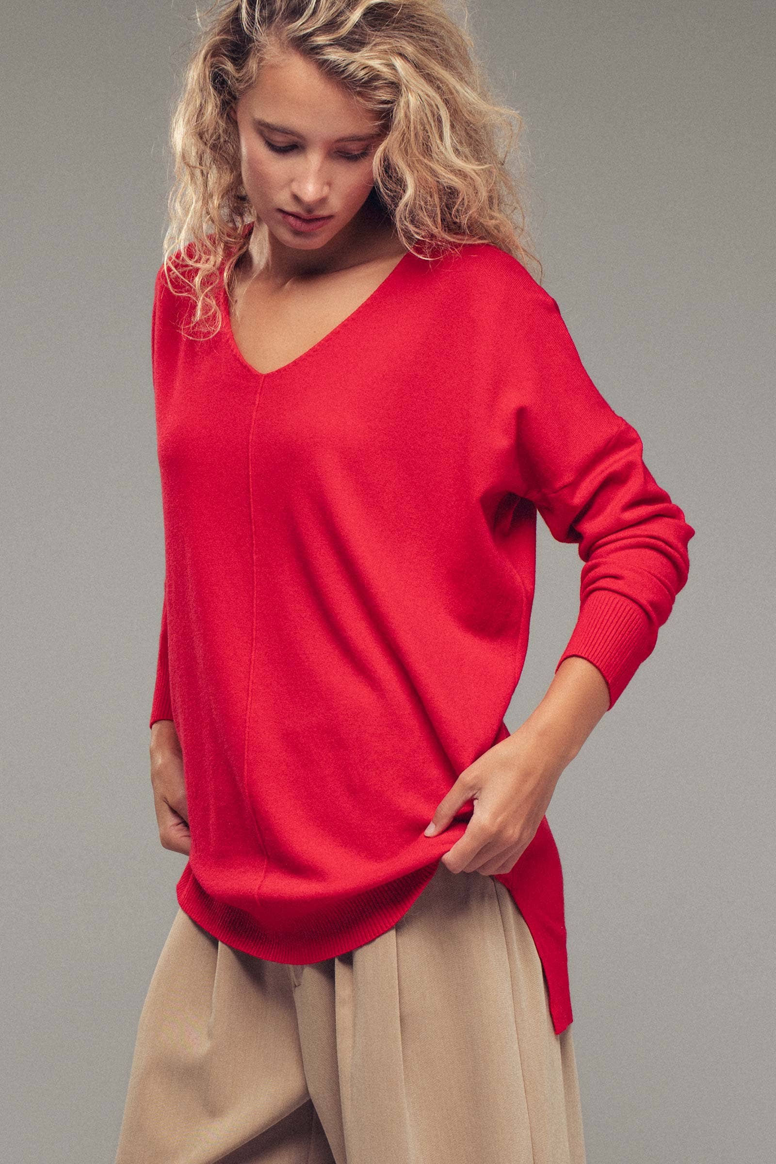 Urban Daizy - Wholesale Tunic Sweater - Women's - Relaxed High-Low V-Neck Tunic Sweater21