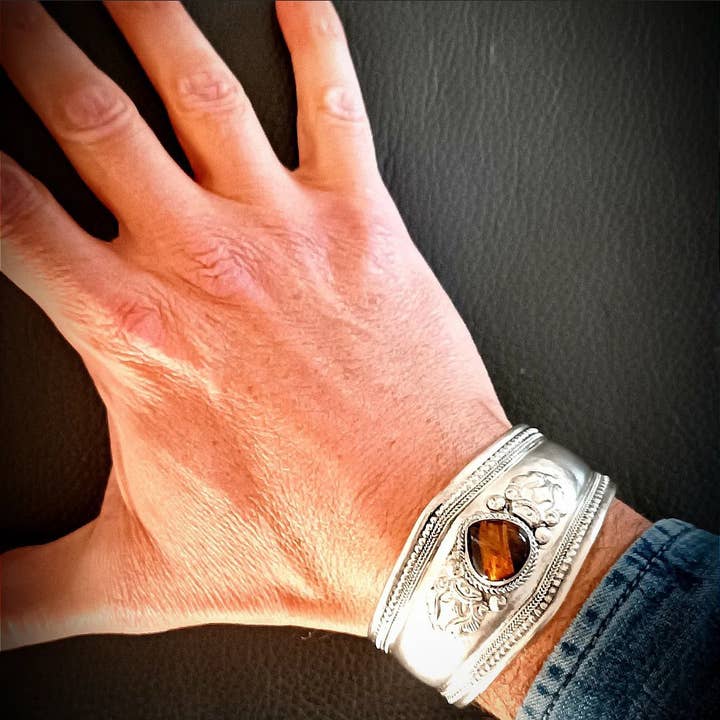 Unique Brand - Wholesale Cuff bracelet - Pokhara Tibetan Bracelet5