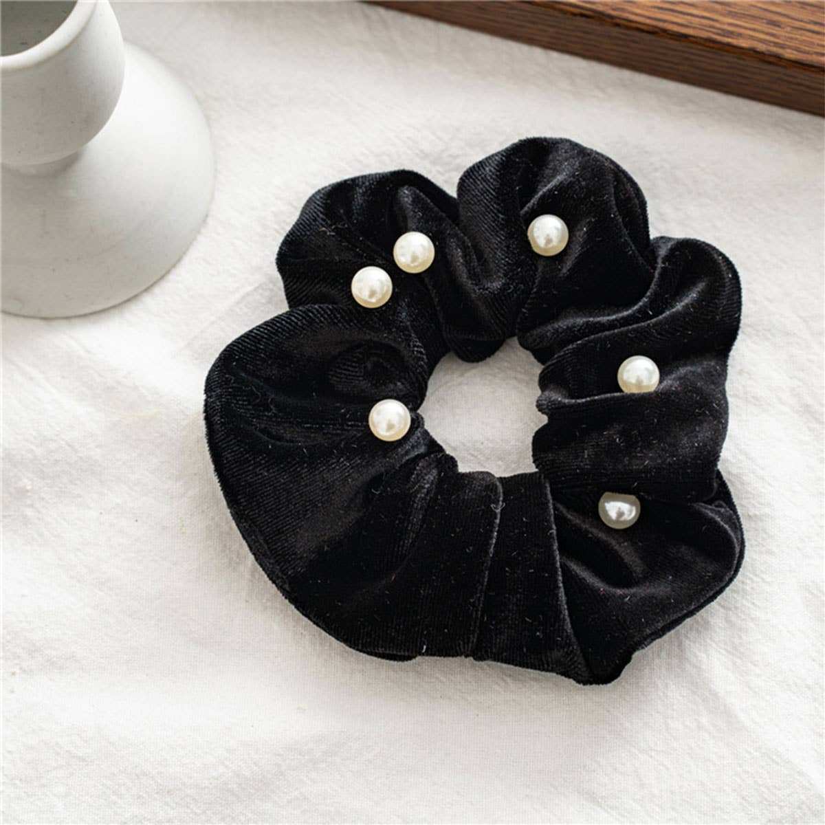 ACCITY - Wholesale Scrunchie - Women's - PEARL FUZZY HAIR SCRUNCHIES_CWAHA03820