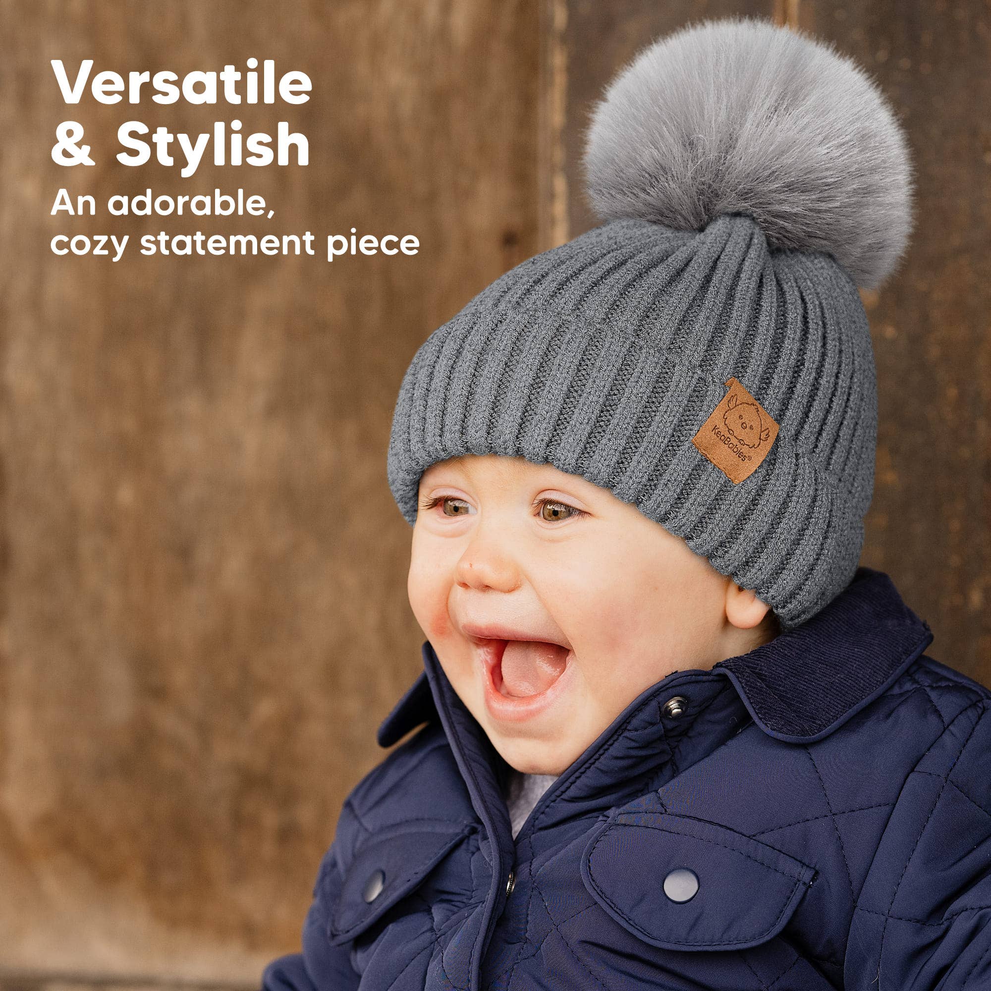 Acciaio Berretto lavorato a maglia con pompon KeaBabies, confezione da 2 in vendita all'ingrosso su Faire3