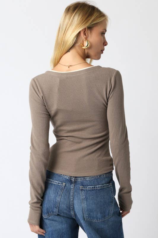 Olivaceous – Engroshandel Skjorte med buttondown – til kvinder – Saige Knap Top13