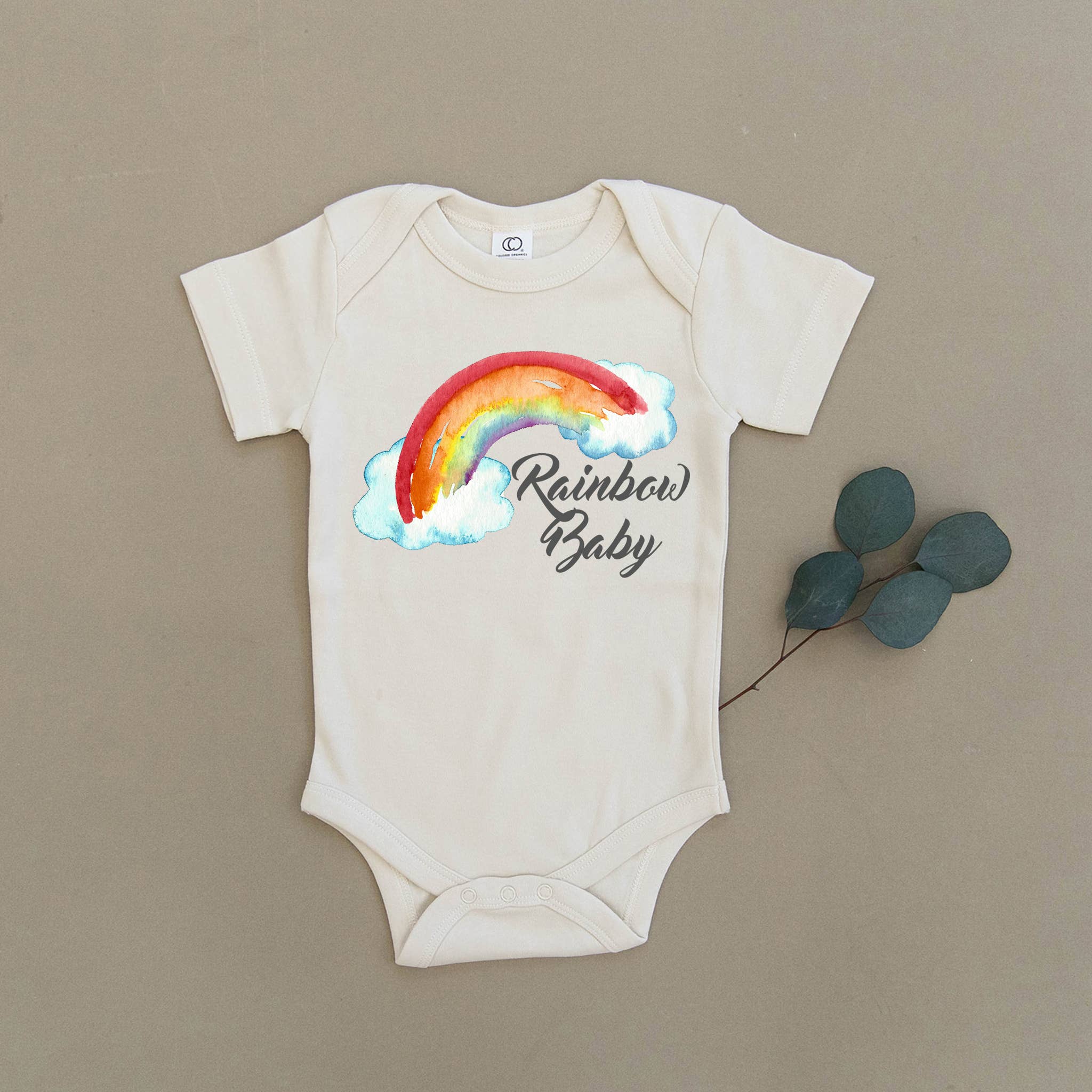 Urban Baby Co. – wholesale Overall - Baby – Regnbåge Baby Ekologisk Onesie0