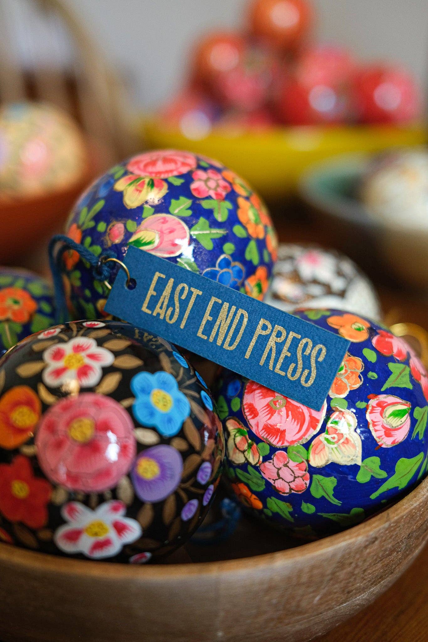 East End Press – wholesale Ornament – UK/EU: Dark Blue Blossoms Bauble5