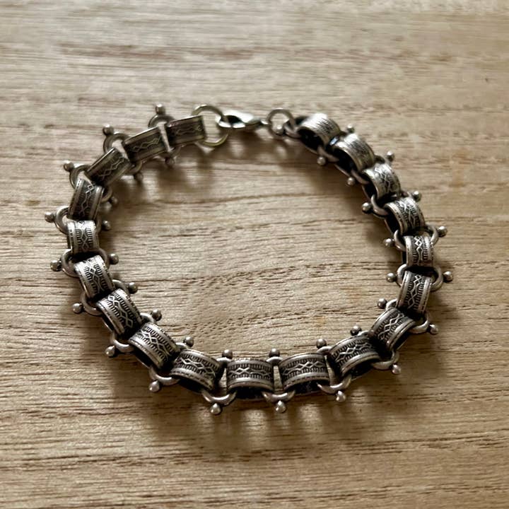 Gym and Tonic antique silver vintage chain bracelet for wholesale by Nellie Pratt Artisan Jewelry