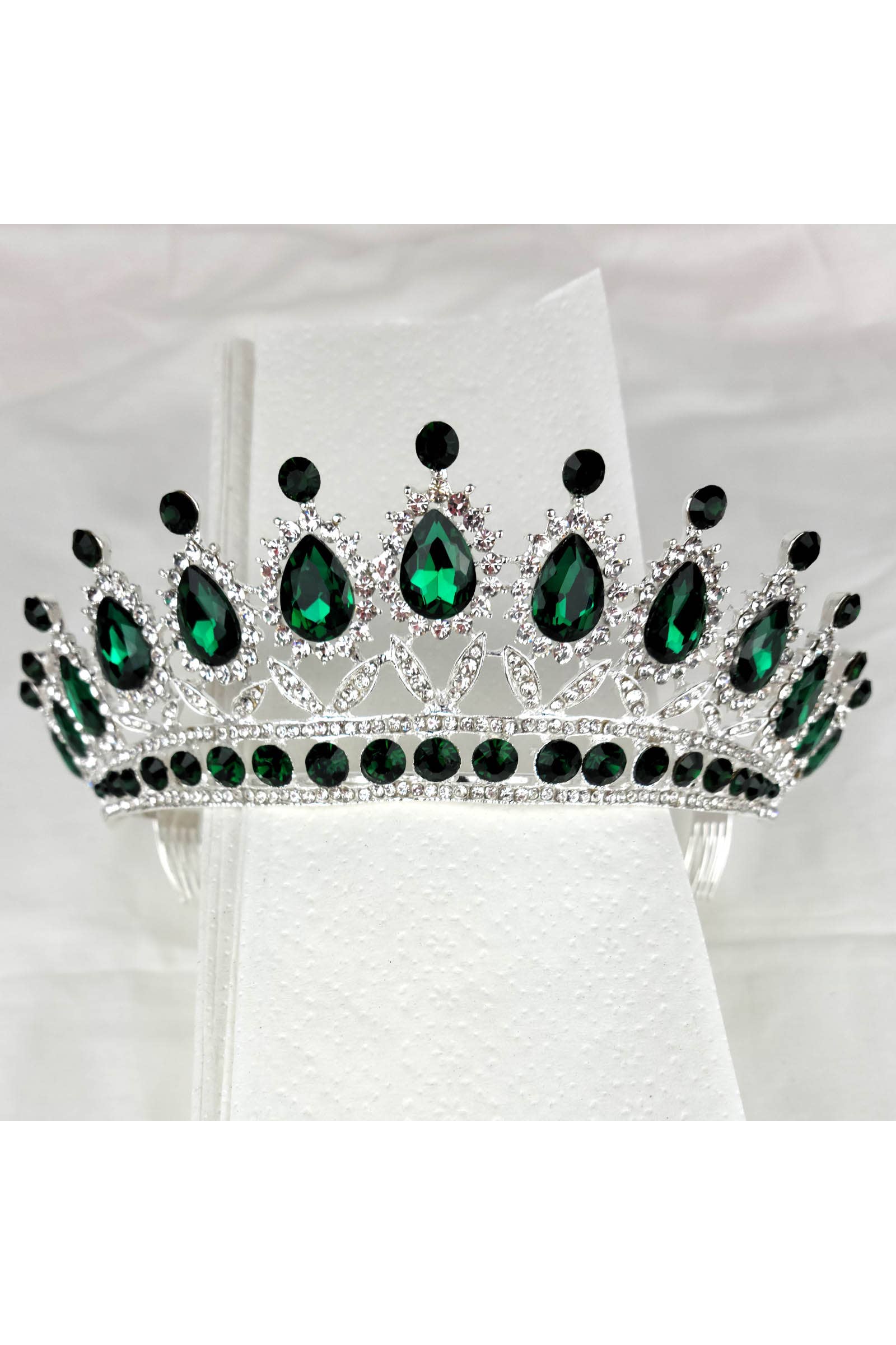 Chicas - Wholesale Tiara - Women's - One Size Fits All Metal Tiara With Jewel Rhinestones HT879-3