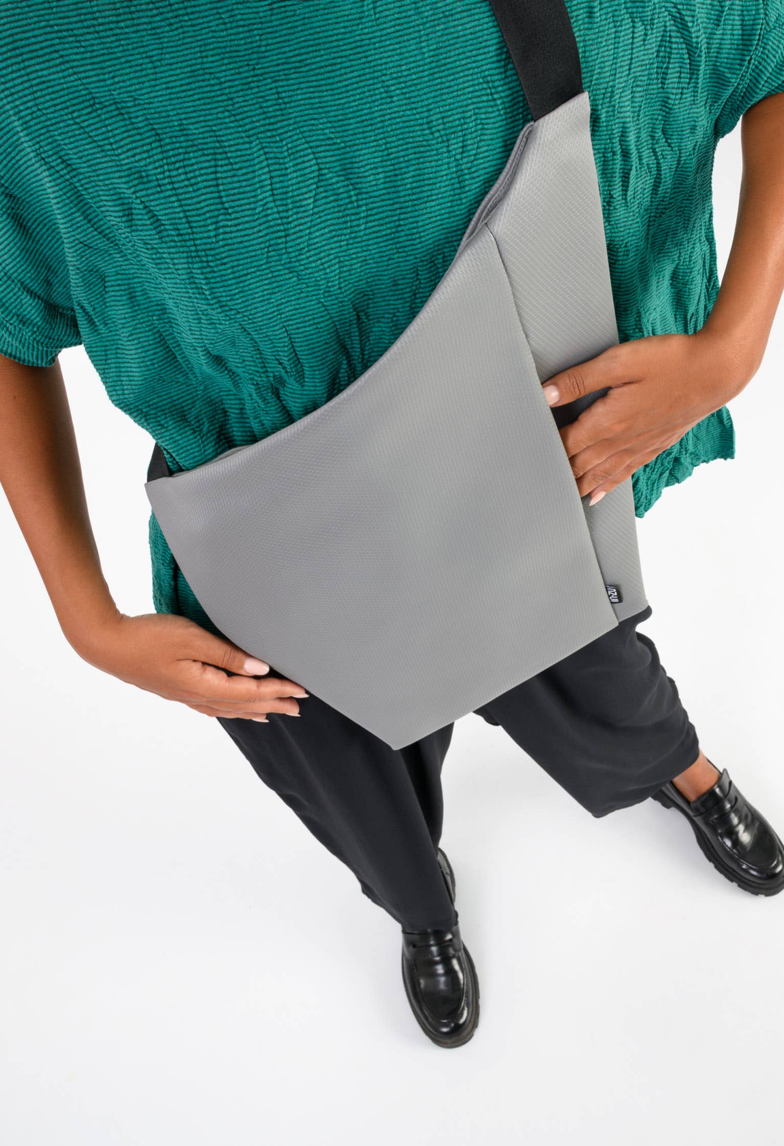 IN-ZU - Wholesale Shoulder Bag - Women's - BESIDE BAG3