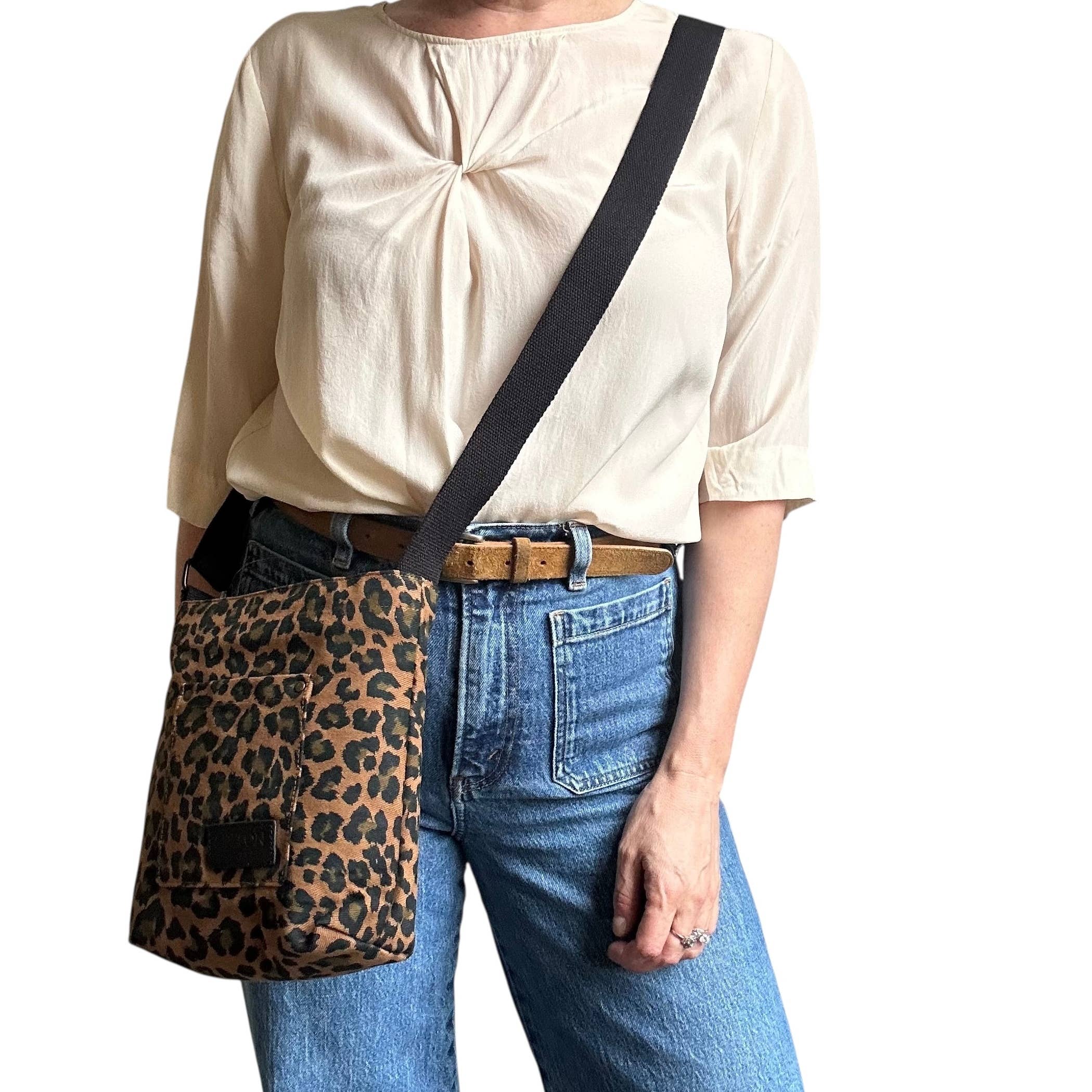 Sixton London – wholesale Crossbody bag – Women's – Lisbon city bag - brown leopard print 3