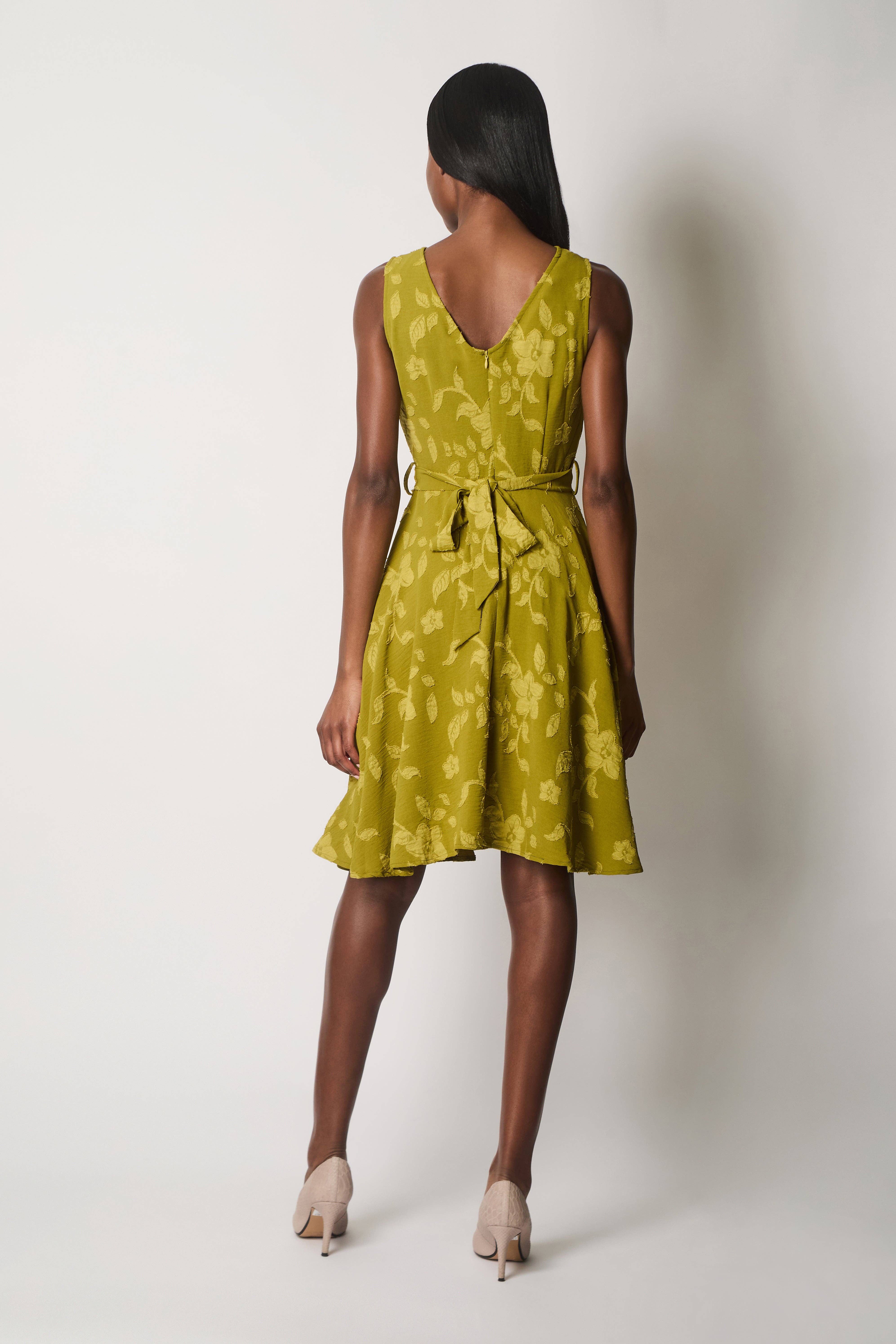 SOLO – Vestido - Mulher por atacado – Vestido Sem Mangas com Textura Floral - Verde3