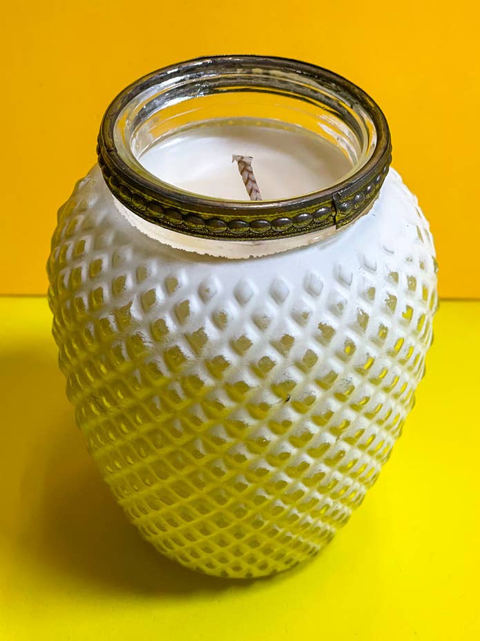 Dot Vase Candle for wholesale by Momia the beautiful living