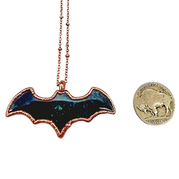 MergingMetals – Großhandel Kette mit Anhänger/Charm – Fledermaus-Halskette aus Moss Achat3