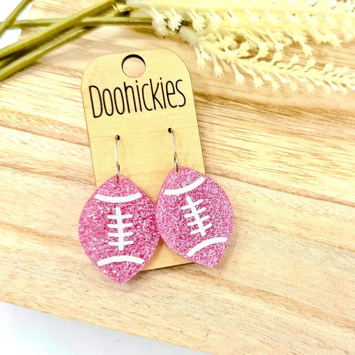 Rosa Utsmyckade Fotbollssmyckeskollektion - Bröstcancermedvetenhet Örhängen för wholesale av Doohickies