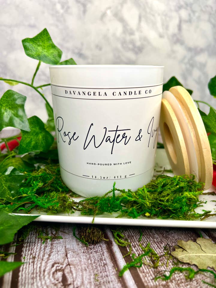 Eau de rose et lierre pour la vente par Davangela Candle Co.