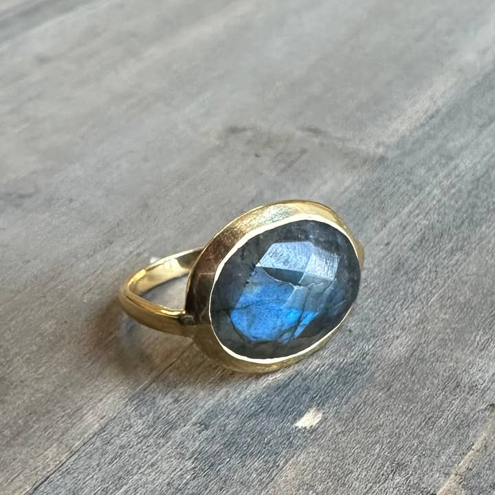 Treisi - Wholesale Single Stone/Solitaire Ring - R1281